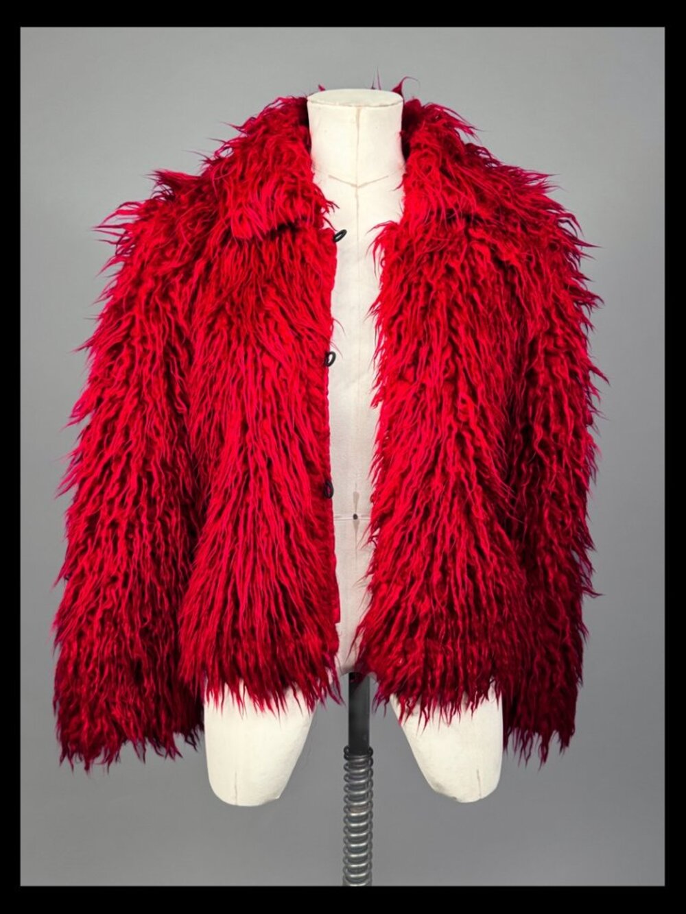 Sans Souci Red Shaggy Faux Fur Cropped Jacket Satin Lined Hook Closure Size M/L